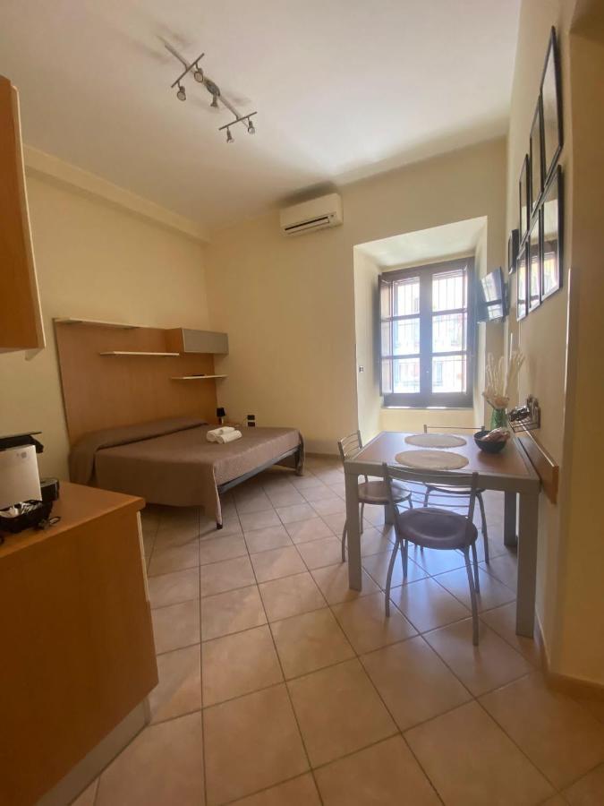 Guest House Via Poerio Catanzaro Exterior foto